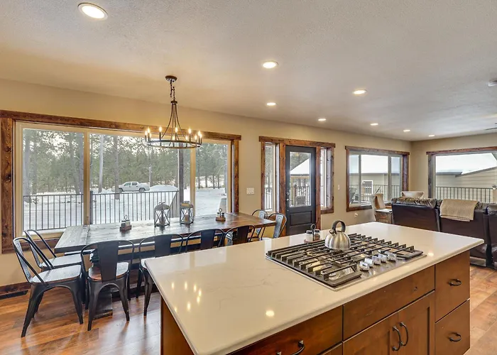 Black Hills Vacation Lodge: New Home! Just Opened!