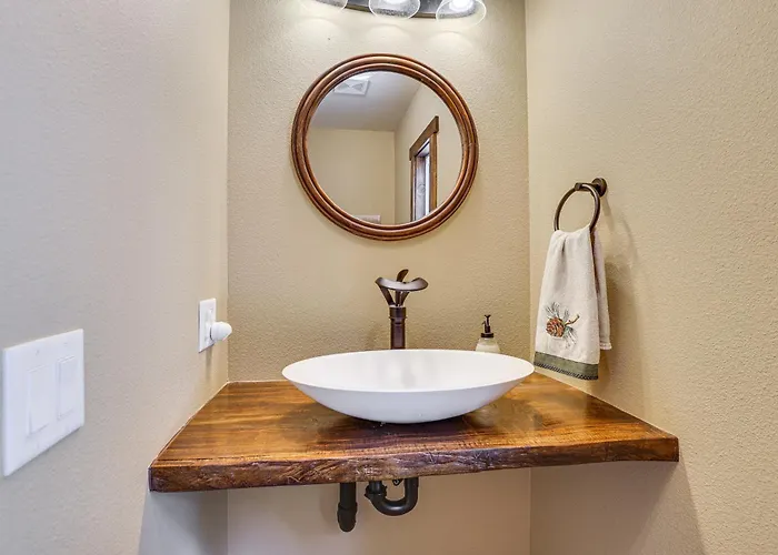 Black Hills Vacation Lodge: New Home! Just Opened! Holiday home *