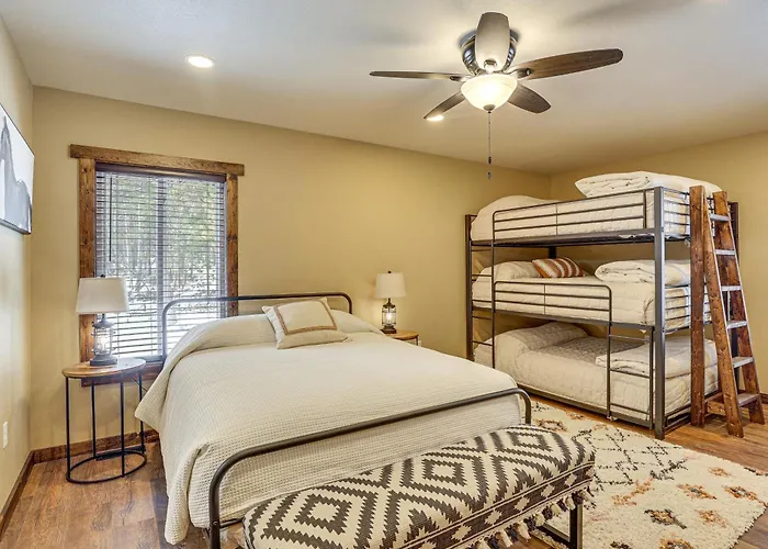 Holiday home Black Hills Vacation Lodge: New Home! Just Opened! *