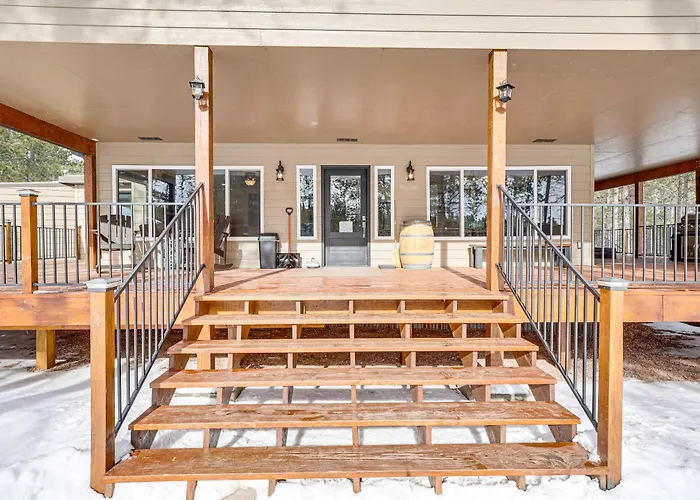Black Hills Vacation Lodge: New Home! Just Opened! * Newcastle
